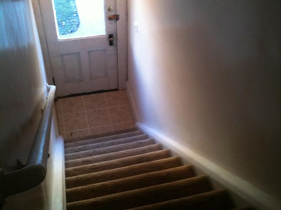 4th image of 520 Logan Ave #520