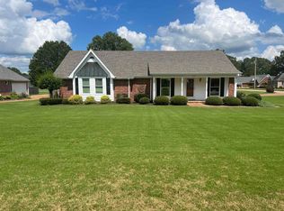 254 Marion Creekmore Dr, Bolivar, TN 38008