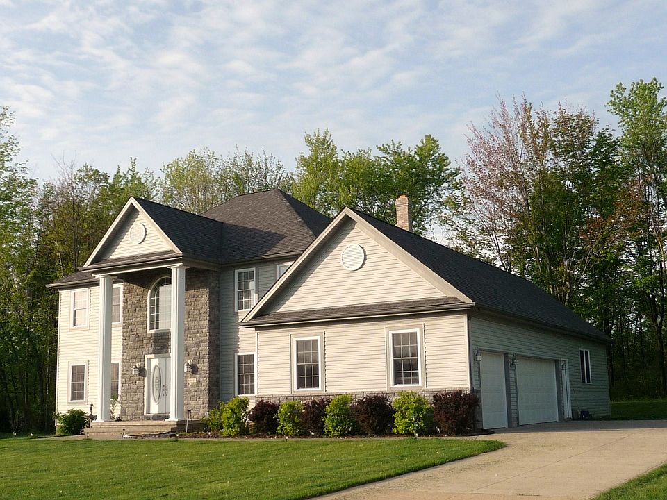 2nd image of 38515 Flanders Dr