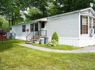 5 Cynthia Dr, Lisbon Falls, ME 04252