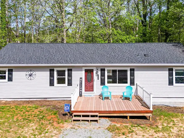 134 Roanoke Dr, Henrico, NC 27842