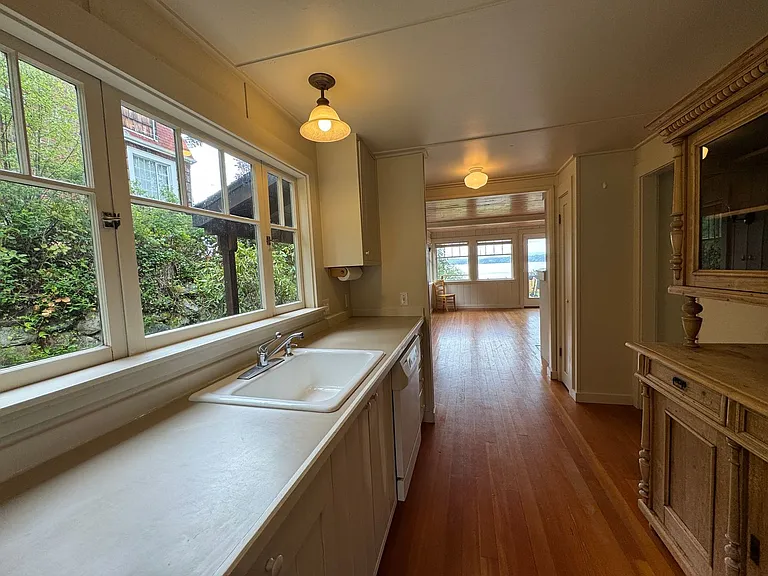 8709 NE Seaview Ave — Photo 13