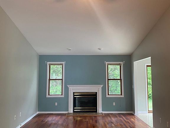 2nd image of 3154 Silverwood Dr