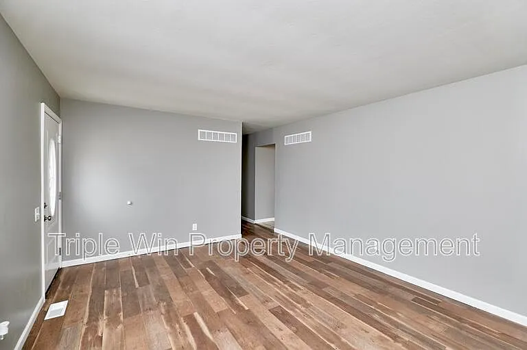 3049 Orton St — Photo 9