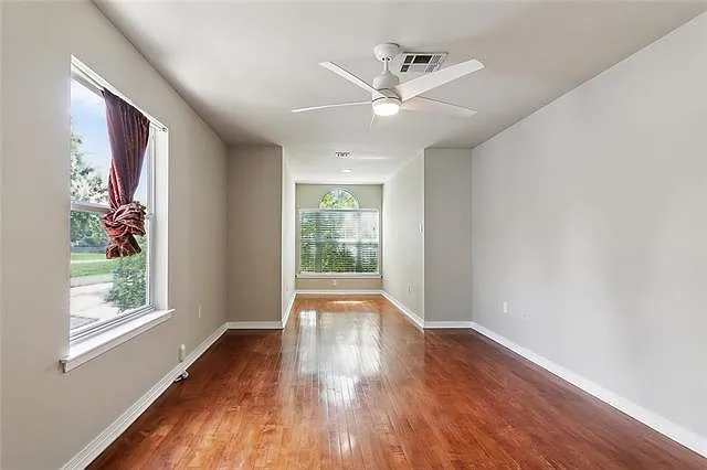 4405 Laplace St — Photo 11