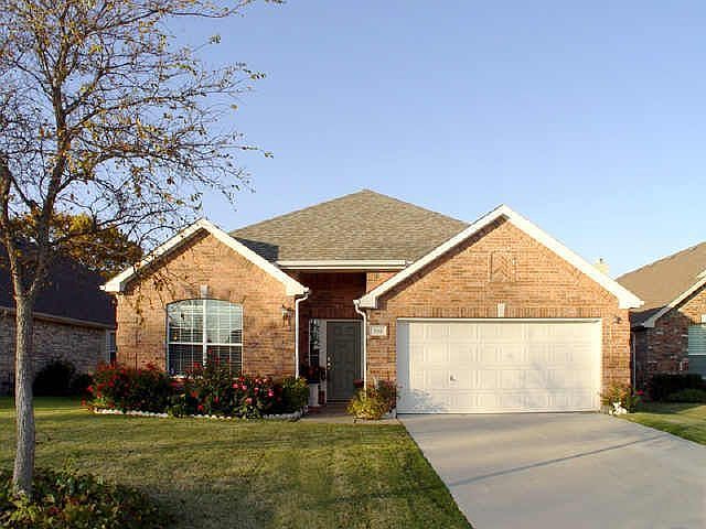 1st image of 930 Winged Foot Dr