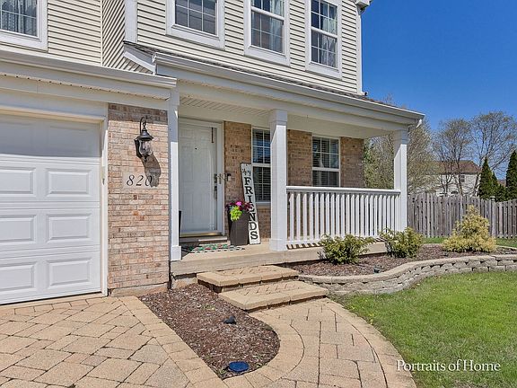 5th image of 820 Clarendon Cir