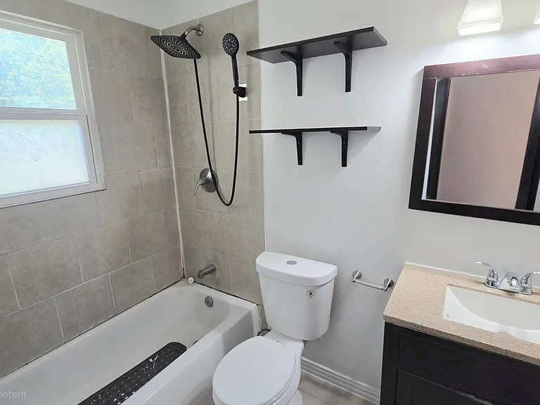 2616 Marbella Ln — Photo 7