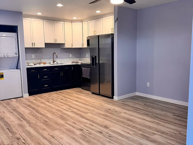 854 Cardona Pl #854 — Photo 3