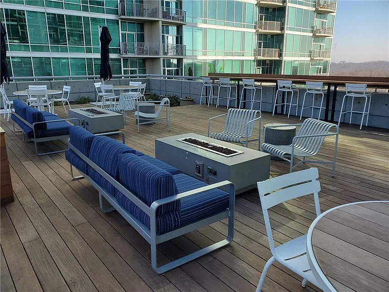 943 Peachtree St NE #1117 — Photo 2