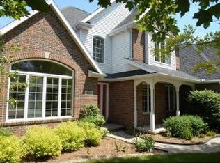 422 E Olde Paltzer Ct, Appleton, WI 54913