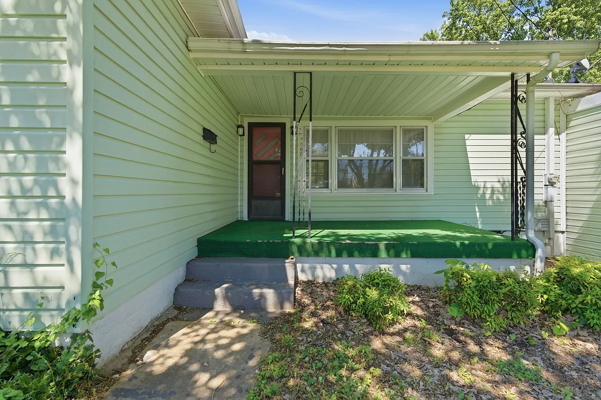 Building Photo - 3007 Dabbs Ave
