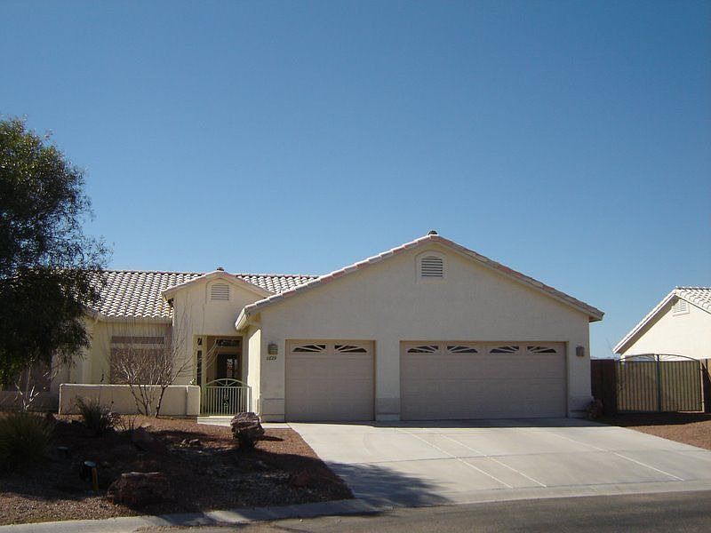 1st image of 2829 Amberwood Dr