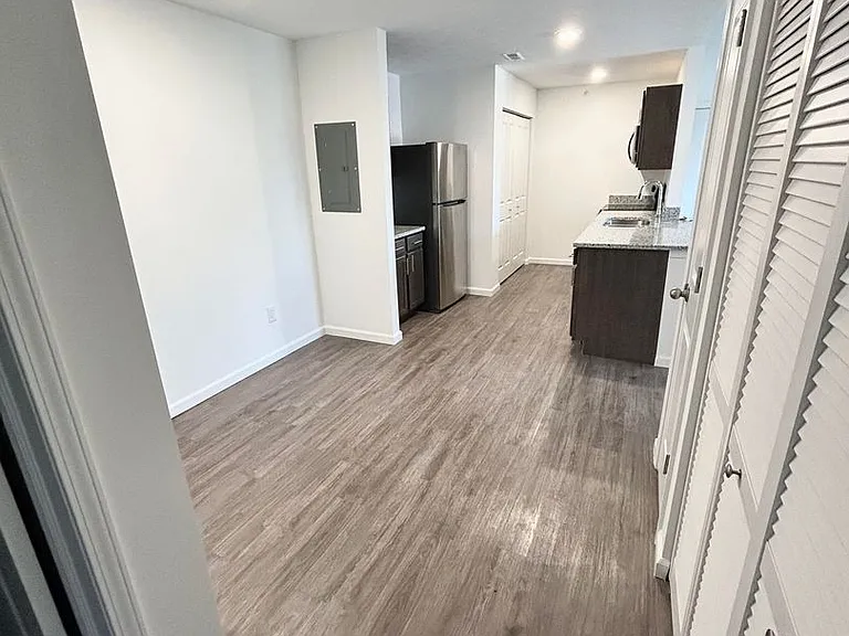 Sagamore Winds Apartments — Photo 53