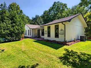 215 Rutledge Lake Rd, Greenville, SC 29617