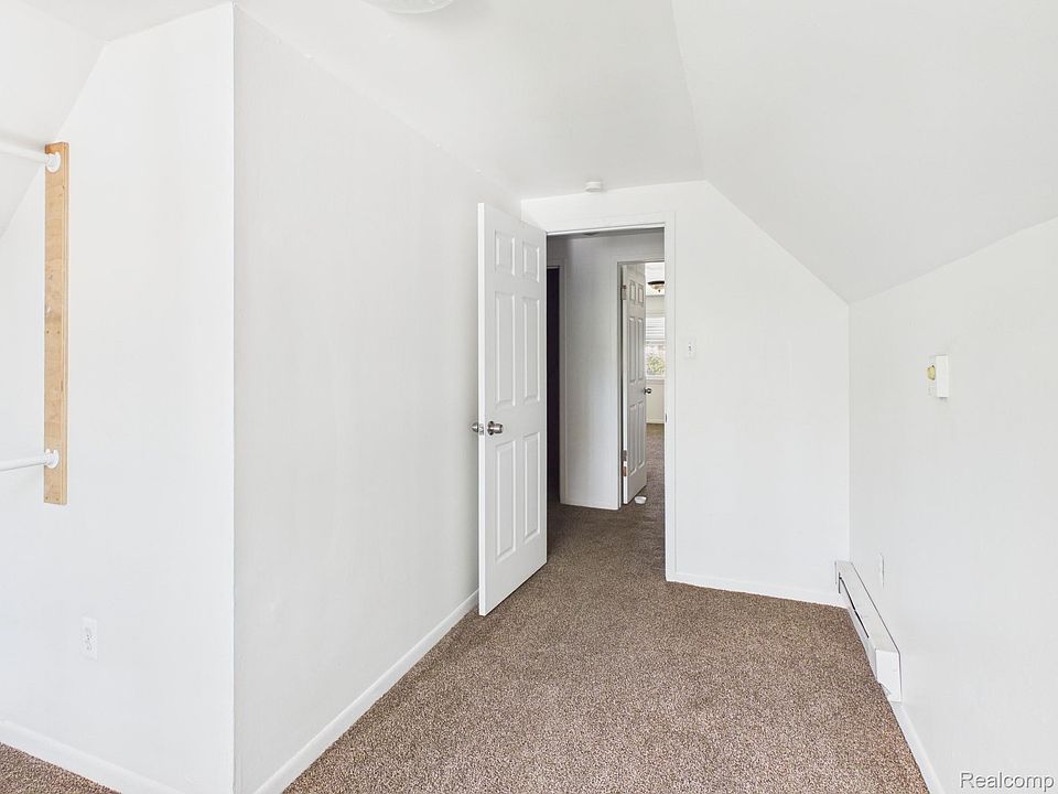 8262 Packard Ave, photo 16