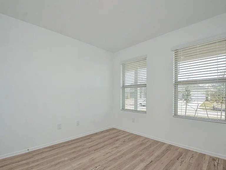 18119 Rockvine Dr — Photo 24