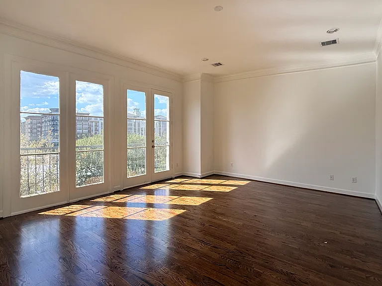 2907 Argonne St — Photo 4