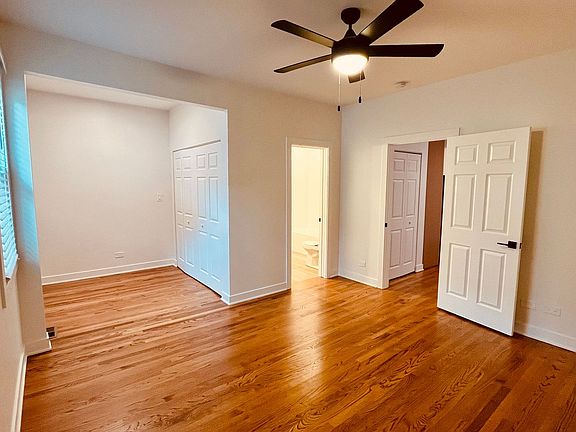 3rd image of 2306 N Hoyne Ave APT 1R