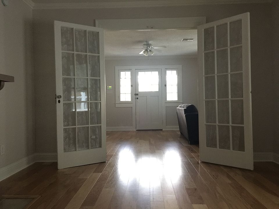 1st image of 729 Louque Pl