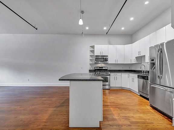 5th image of 140 Orange St #3