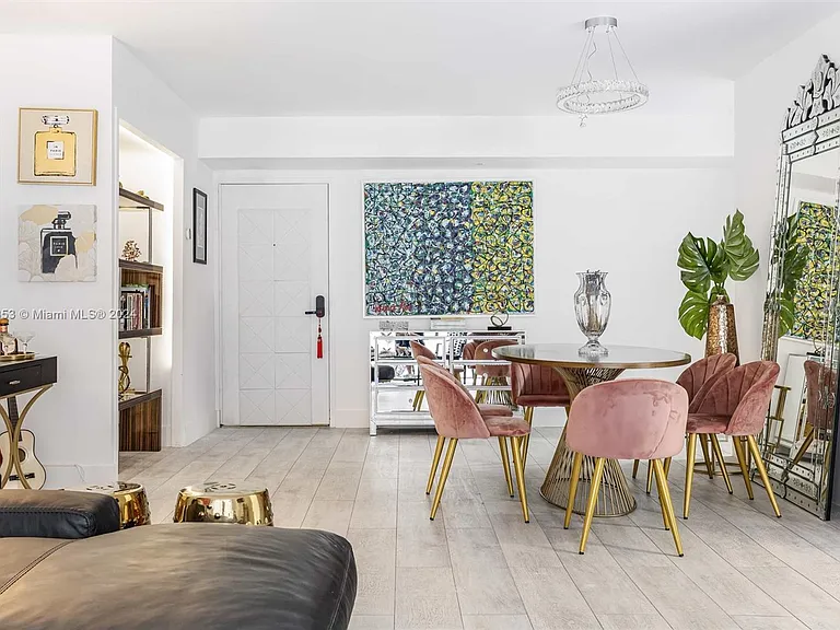 9195 Collins Ave #1104 — Photo 3