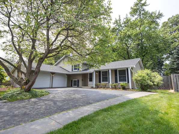 0N244 Peter Rd, Winfield, IL 60190