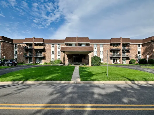 850 S Lorraine Rd APT 3E, Wheaton, IL 60189