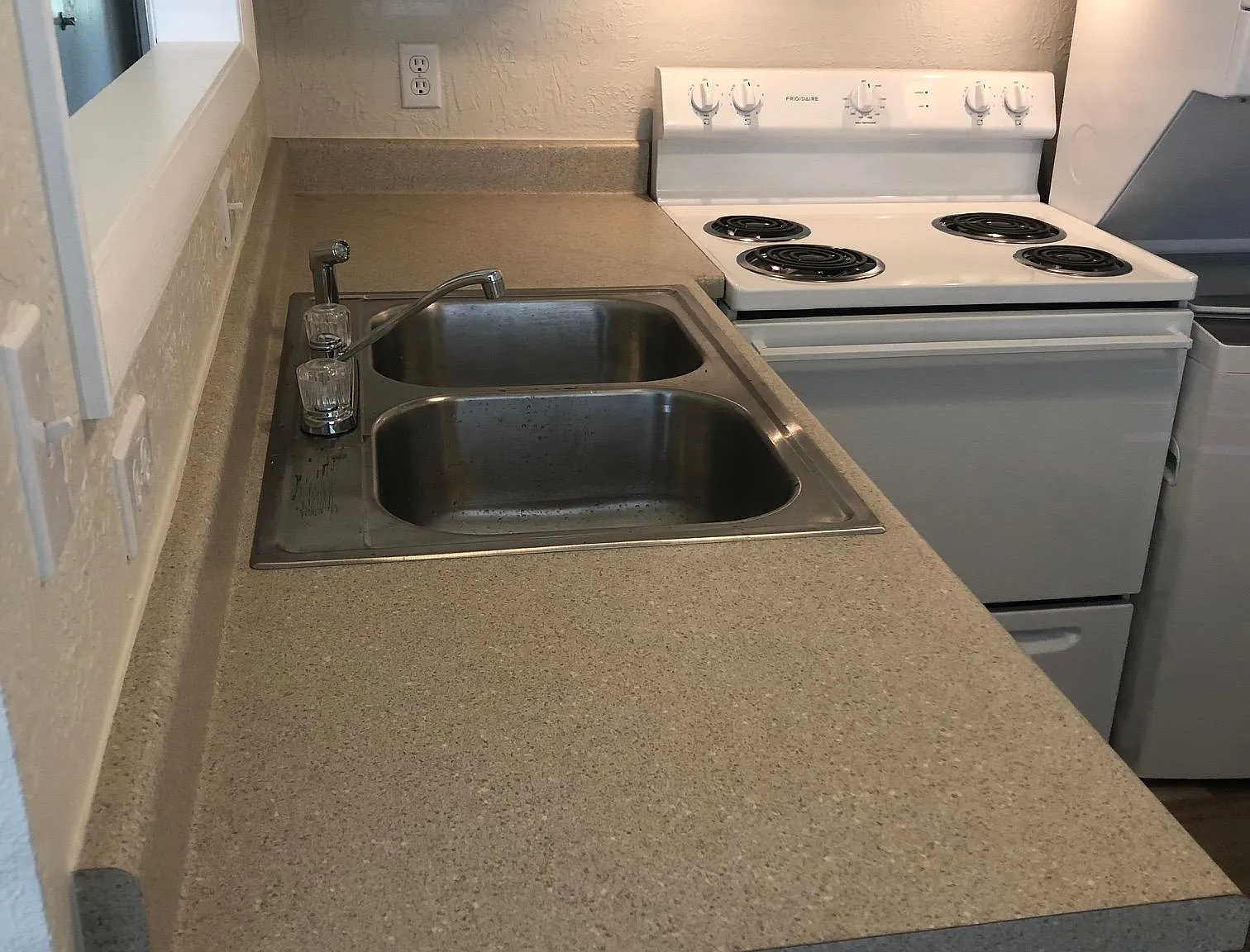 2 bed, 700 sqft, $1,200 — Photo 4
