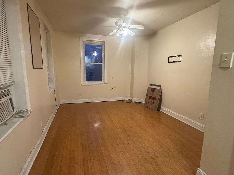 2nd image of 1216 Christian St APT 3