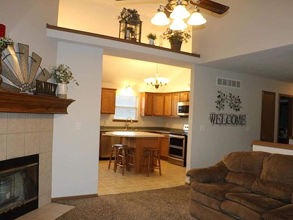 5th image of 2206 Meadow Trl