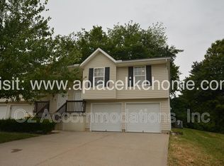 5200 Hardy Ct, Kansas City, MO 64133