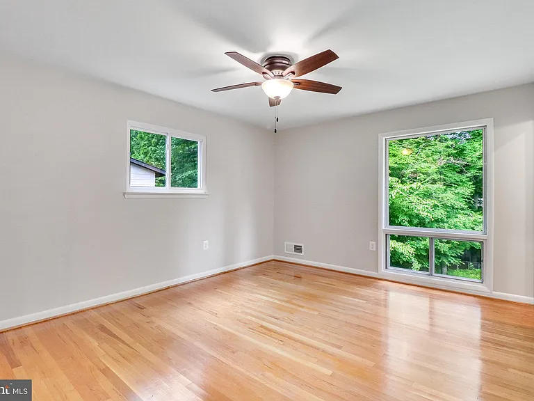 5019 Fleming Dr — Photo 18
