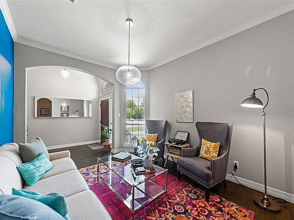 5th image of 1420 McClure Dr
