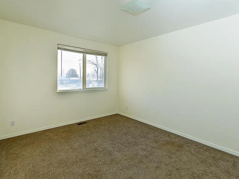 105 Locust St #1 — Photo 7