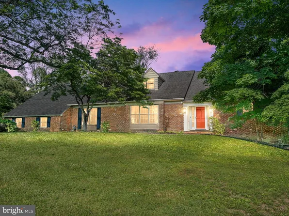 31 Harlech Dr, Wilmington, DE 19807