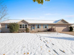 2093 Gadwall Ln, Green Bay, WI 54311