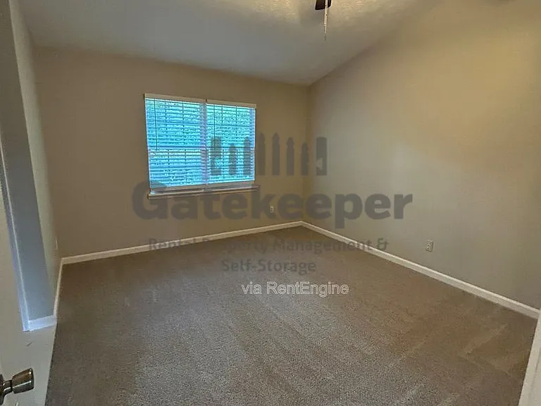 310 Park Leaf — Photo 8