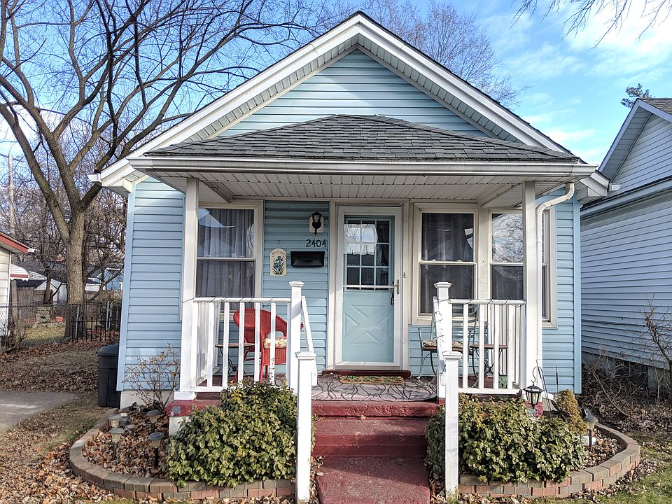 1st image of 2404 McDowell St