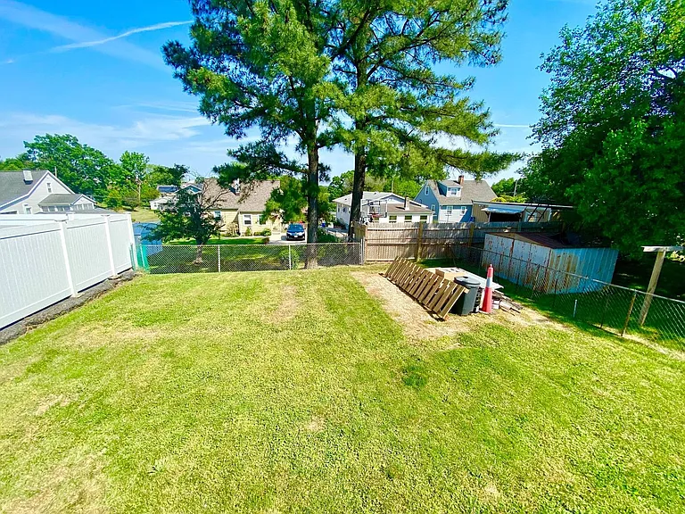 7603 Carson Ave — Photo 18