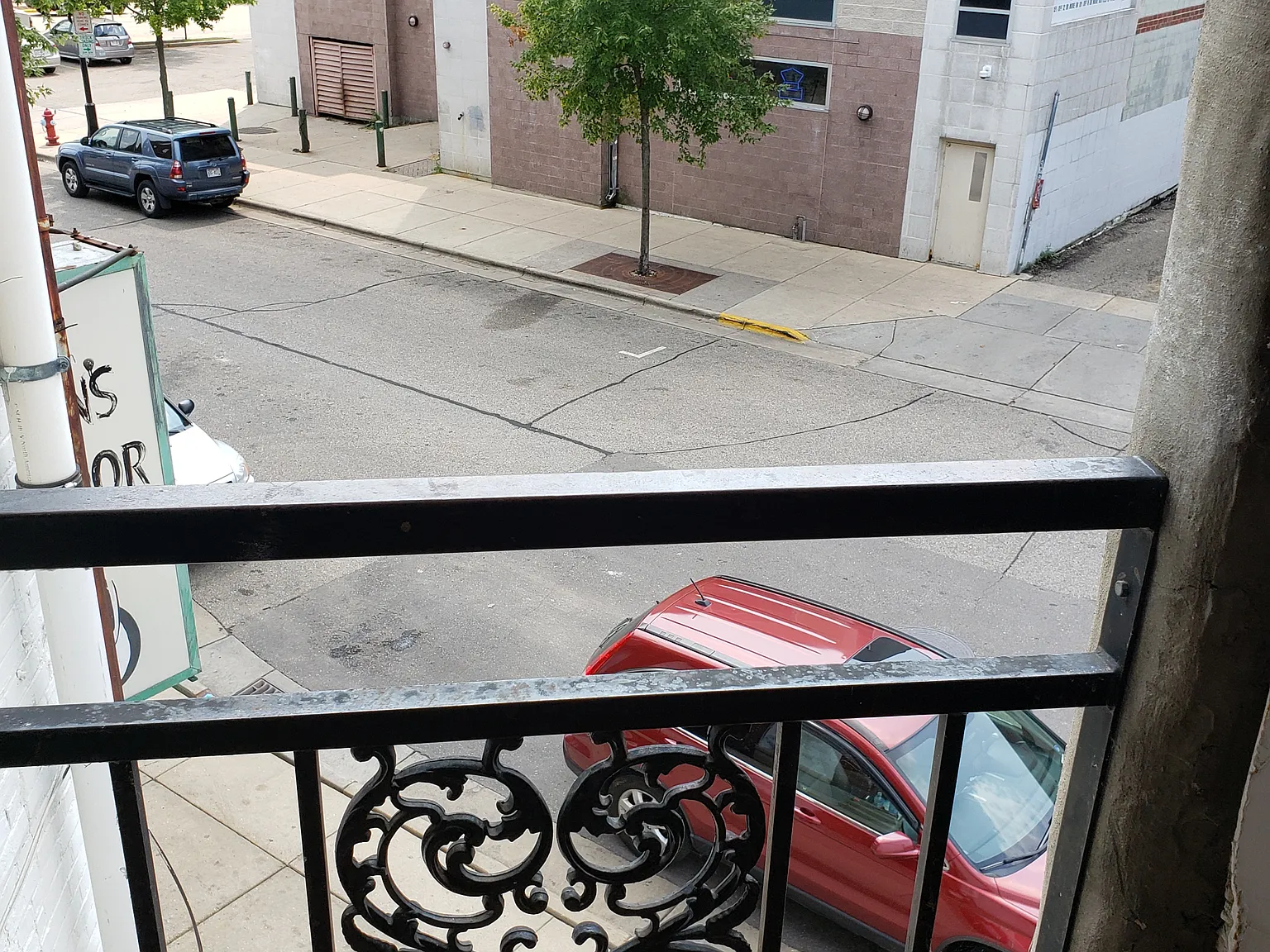 3 bed, 1495 sqft, $2,450 — Photo 4