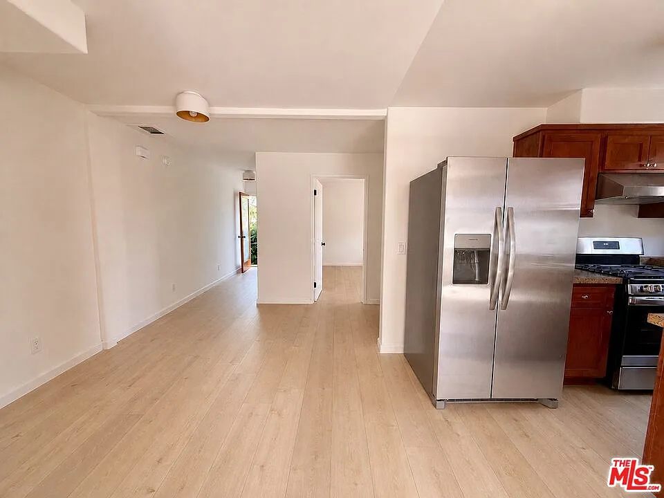 3 bed, 2.0 bath, 1400 sqft, $4,750 — Photo 4