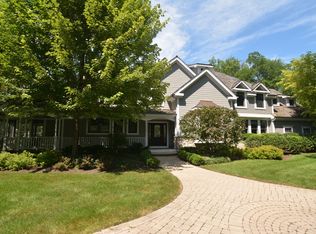 1160 Regency Ln, Lake Forest, IL 60045