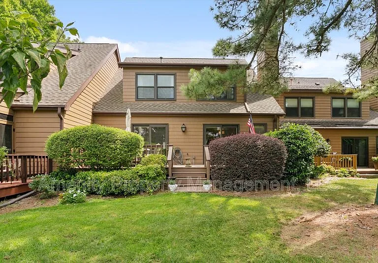 258 Archers Mead — Photo 24
