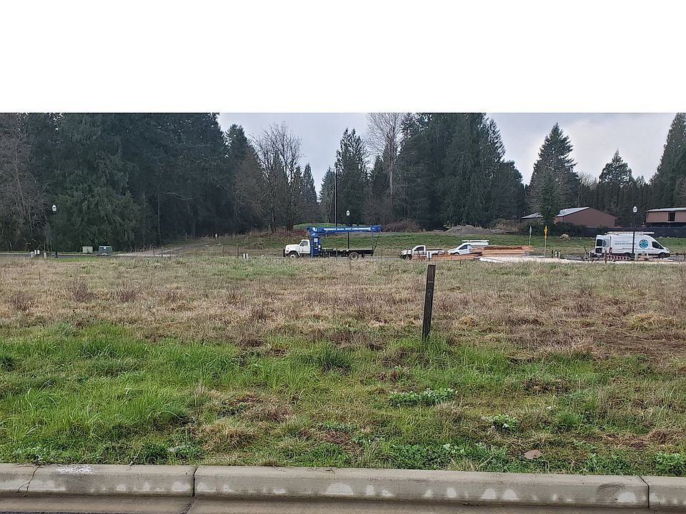 1st image of 4118 SE 18th Ave #27