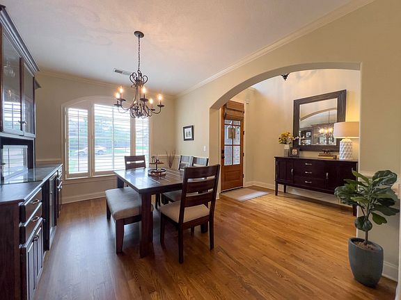 4th image of 759 Magnolia Garden Cv
