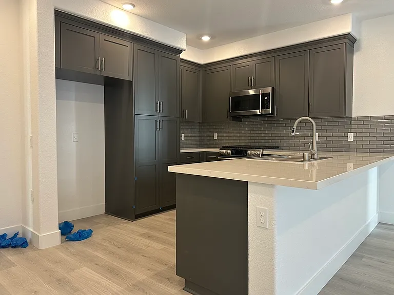 3041 El Camino Real #208 — Photo 20