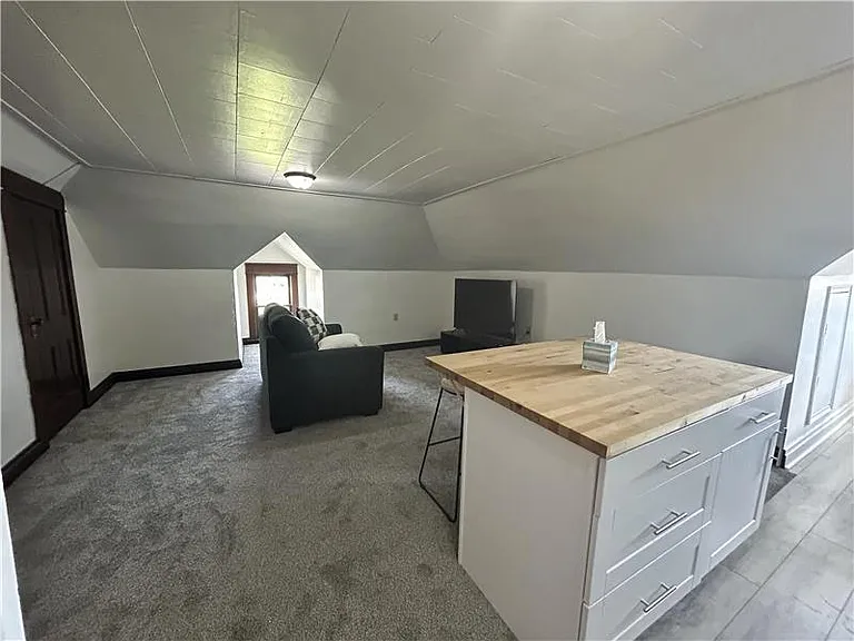 377 Lawson Ave #3 — Photo 3