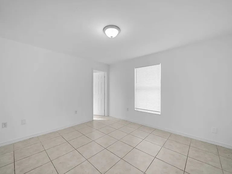 1214 SE 24th Ave — Photo 11