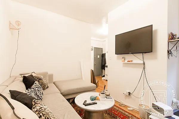 Rented by Nolita Group | media 9